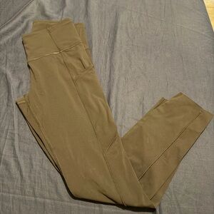 Lululemon Athletica fast an free Leggings